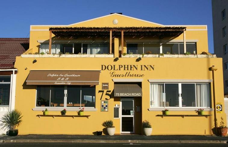Dolphin Inn -main