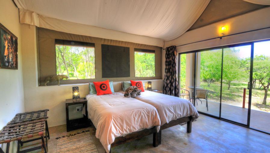 Cheetah Paw Lodge - bedroom