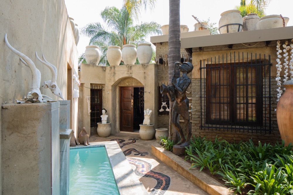 The Art Guesthouse| Schoemansville, Hartbeespoort Dam, Gauteng